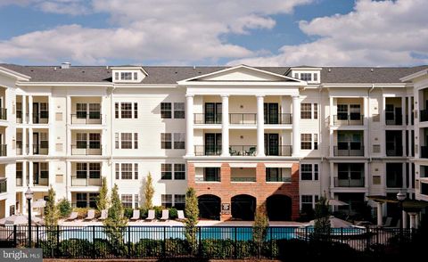 Condominium in Gaithersburg MD 11 Arch PLACE.jpg