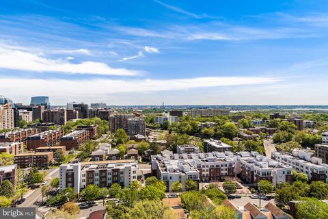 Townhouse in Arlington VA 1536 Scott STREET 25.jpg