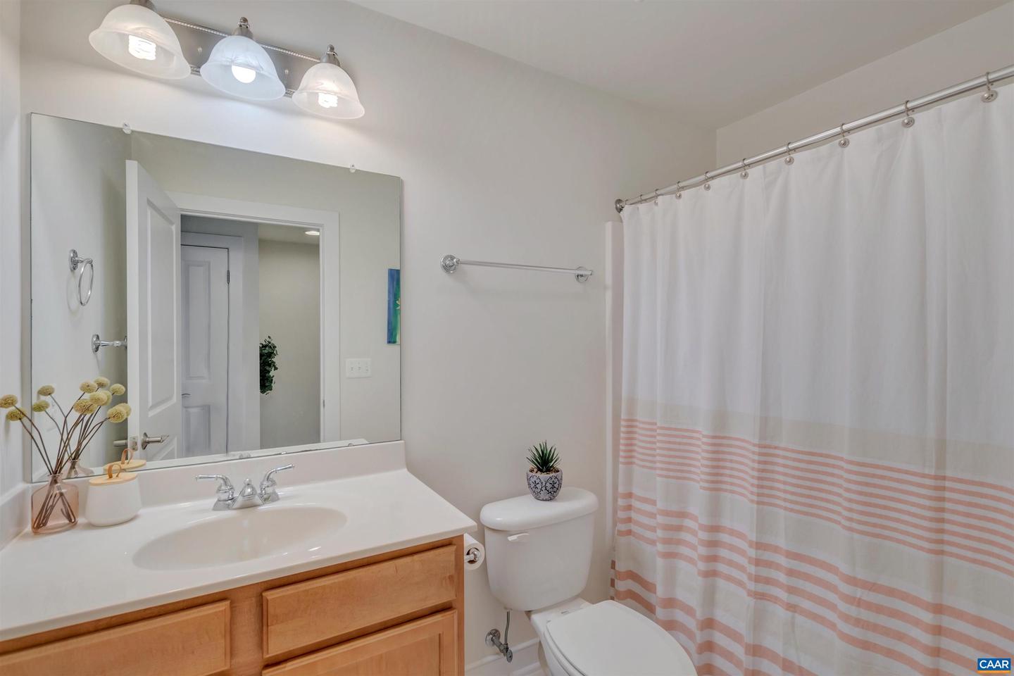 Photo 24 of 35 of 103 Longwood Dr #B townhome
