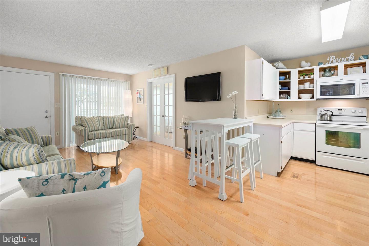 Photo 8 of 31 of 12301 Jamaica Ave #112g01 townhome