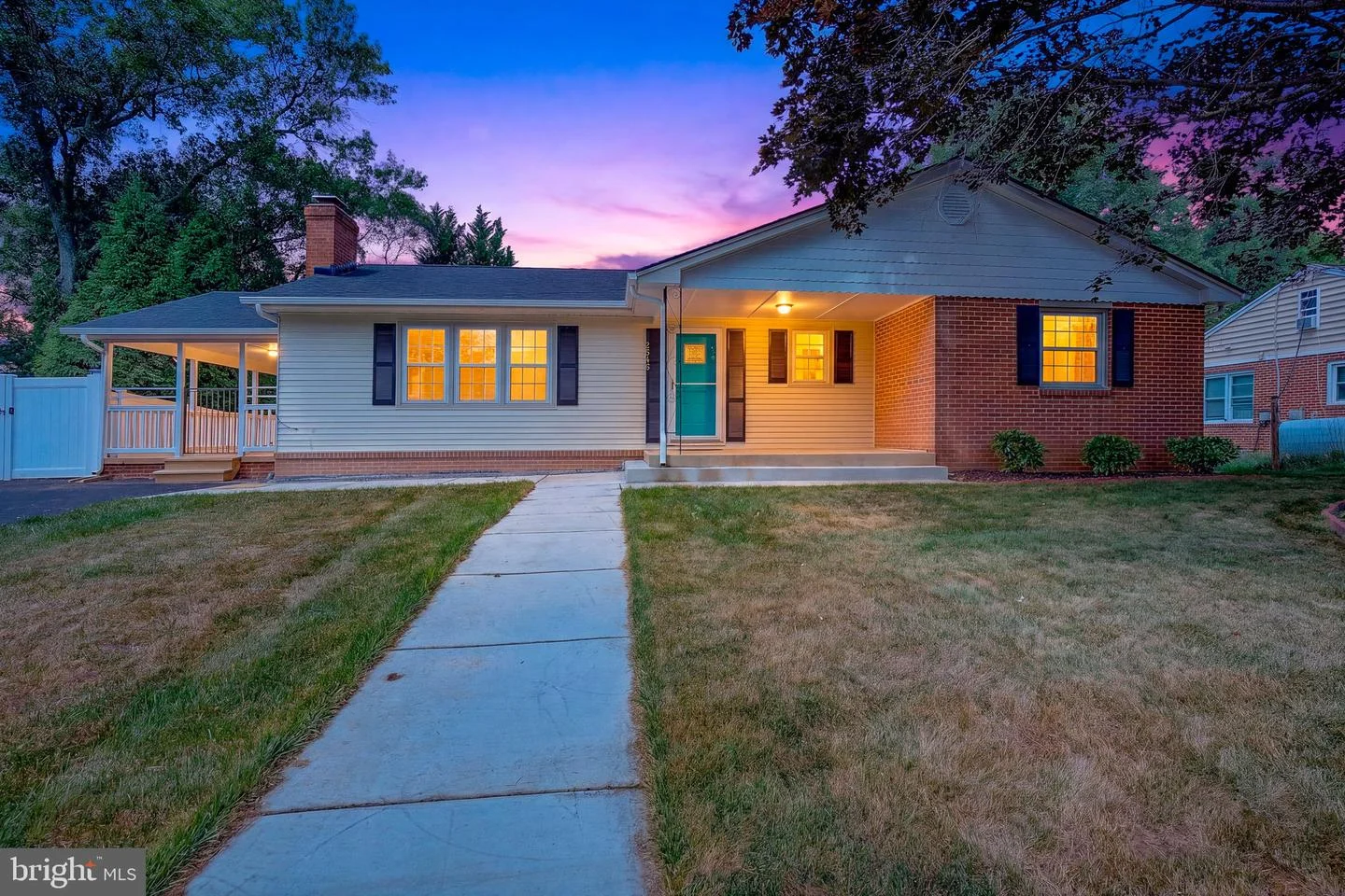 2546 Hillside Drive