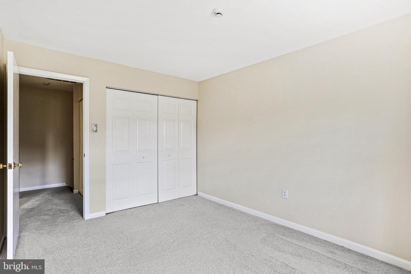 Photo 16 of 23 of 9220 Bridle Path Ln #L townhome
