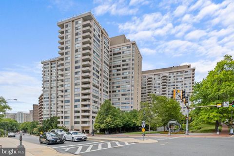 Condominium in Chevy Chase MD 4515 Willard AVENUE.jpg