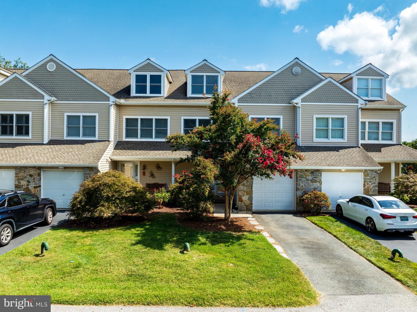 Photo 6 of 49 of 703 Blenny Ln townhome