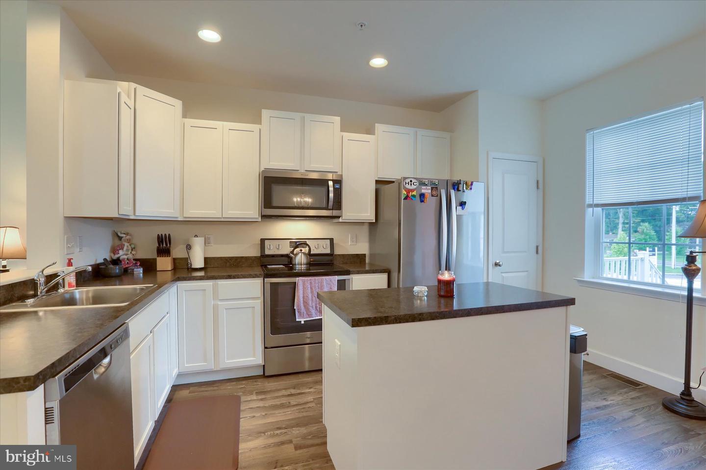 Photo 7 of 28 of 4 Holstein Dr townhome
