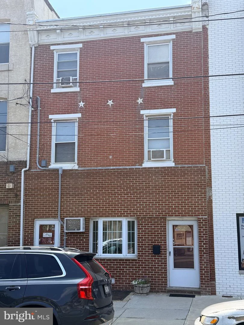 324 E Girard Avenue