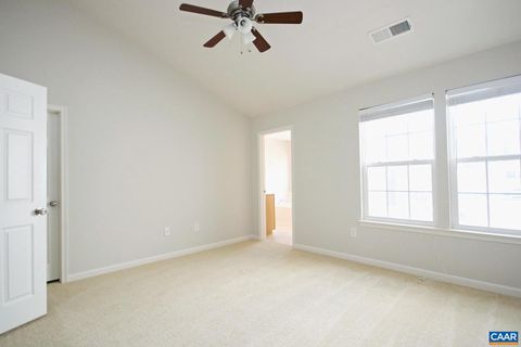 Townhouse in Charlottesville VA 733 Rainier Rd 8.jpg