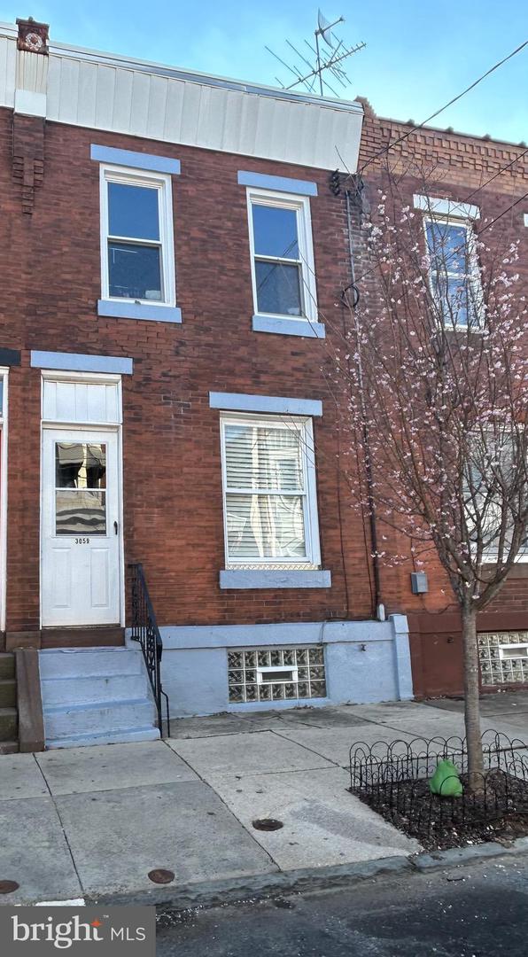 View Philadelphia, PA 19134 townhome