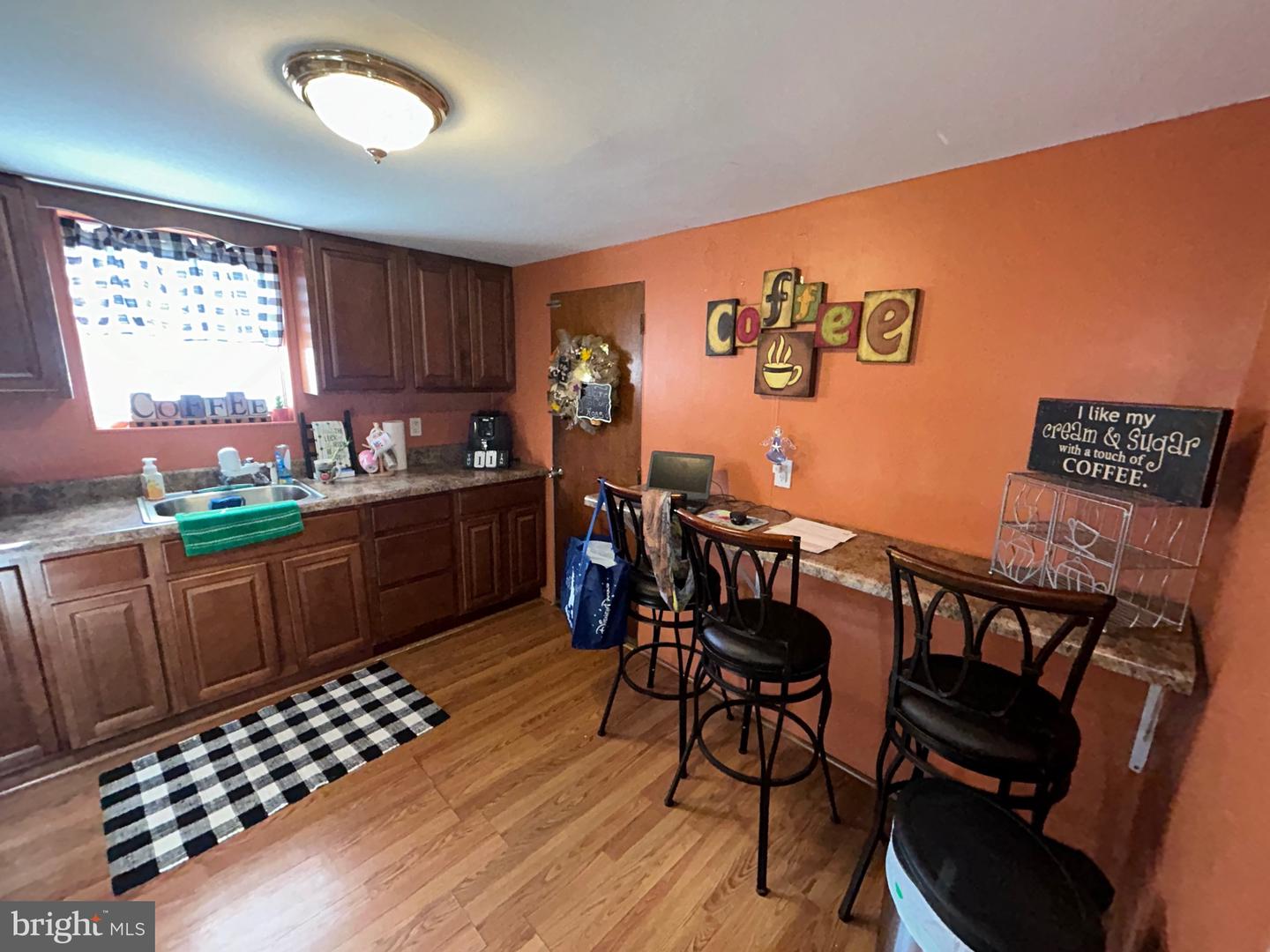 Photo 9 of 23 of 3059 Memphis St townhome