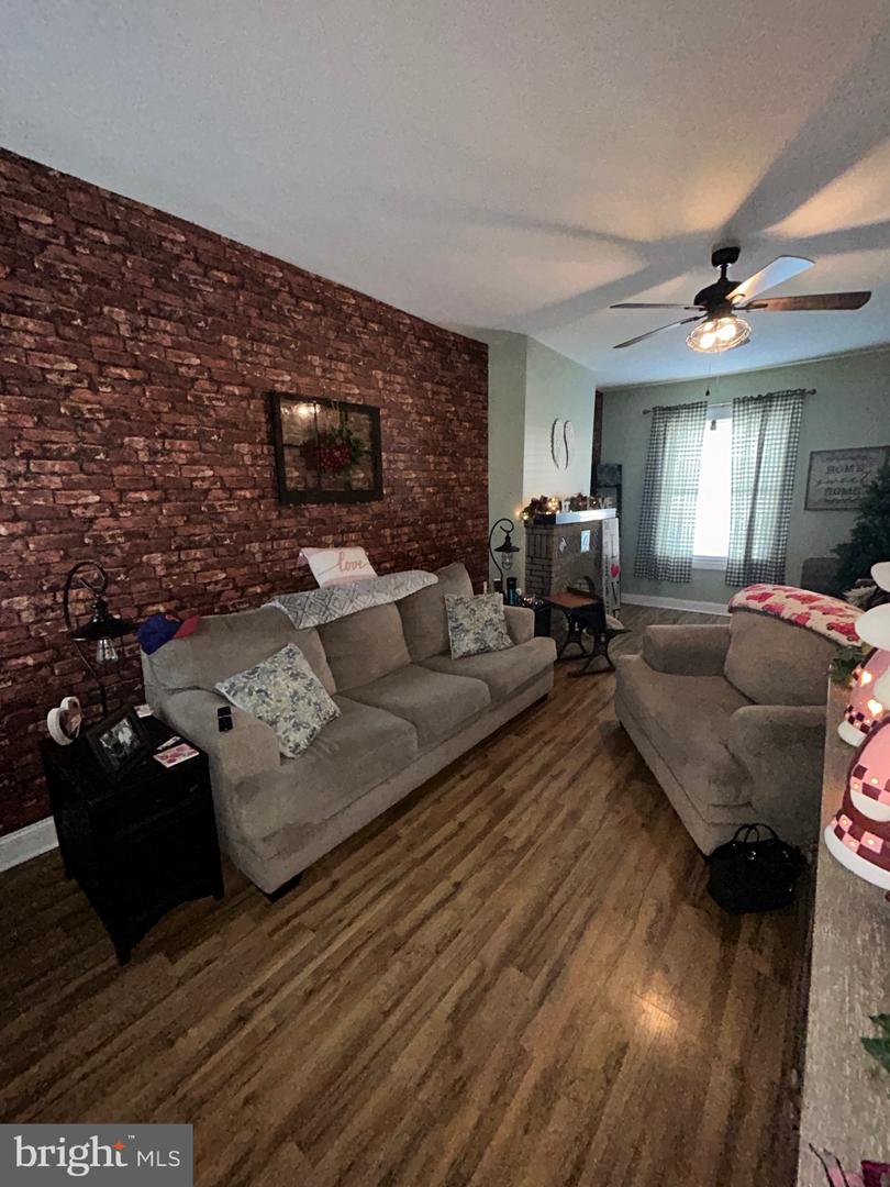 Photo 6 of 23 of 3059 Memphis St townhome