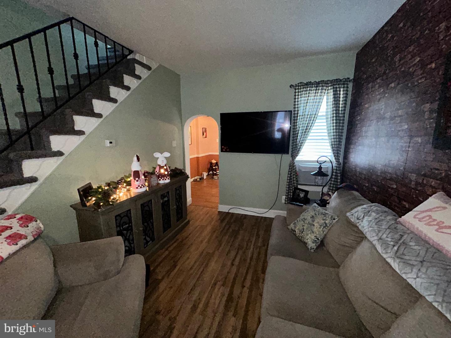 Photo 3 of 23 of 3059 Memphis St townhome