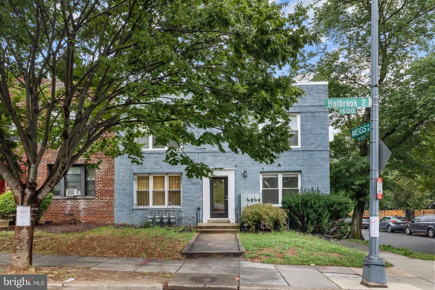 1627 Holbrook Street NE Unit 2
