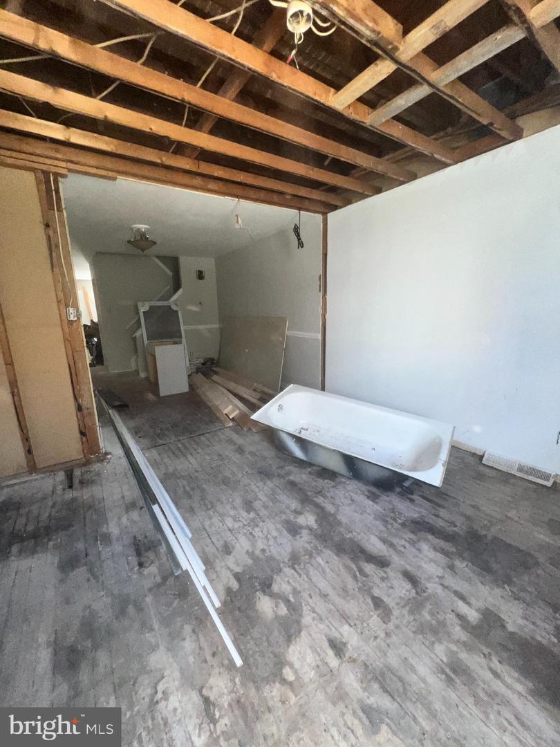 Photo 7 of 28 of 2436 Lauretta Ave townhome