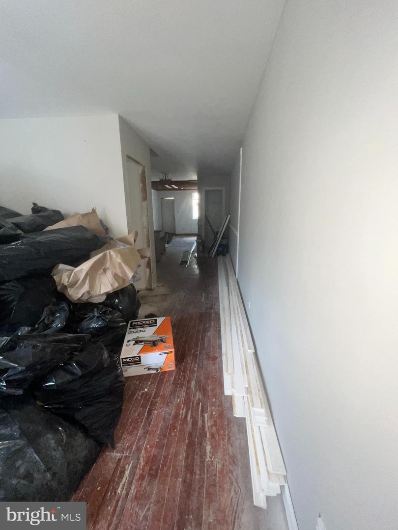 Photo 2 of 28 of 2436 Lauretta Ave townhome