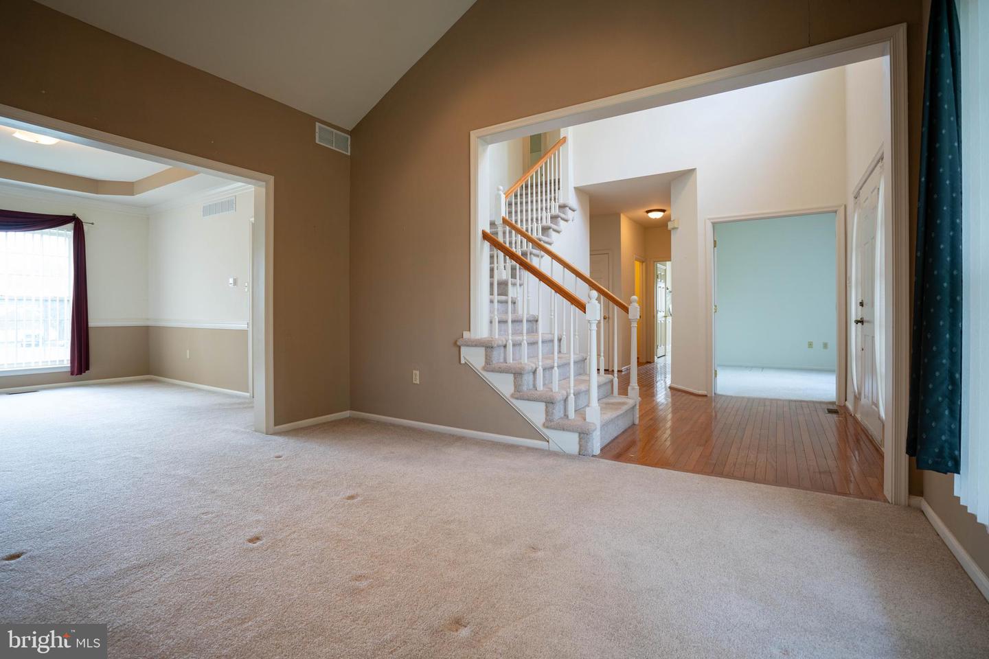 Photo 8 of 26 of 726 Daniel Dr house