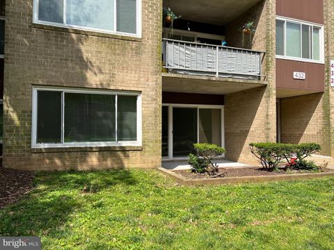 Condominium in Gaithersburg MD 432 Girard STREET.jpg