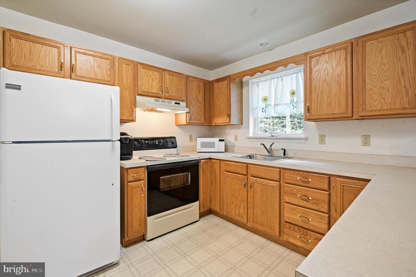 Photo 13 of 30 of 251 Depuy Dr house