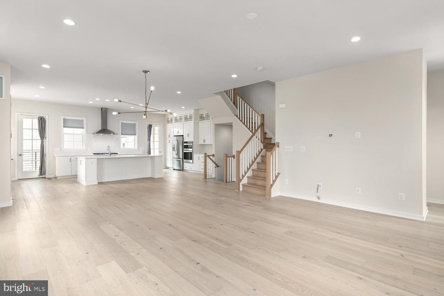 Photo 3 of 49 of 43467 Croson Ln townhome