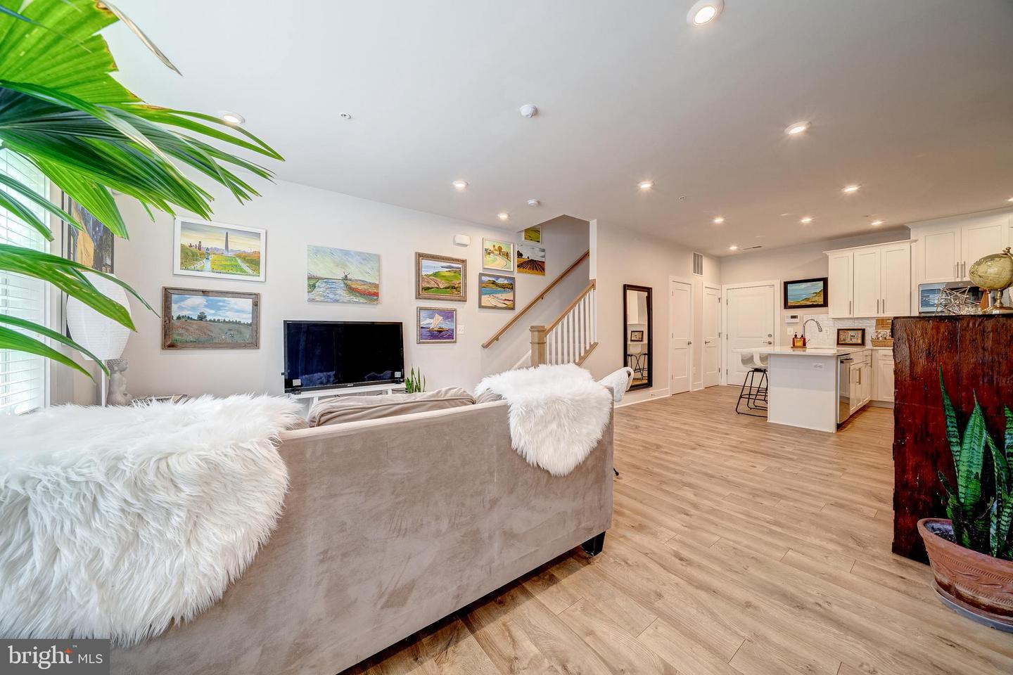 Photo 6 of 41 of 1704 Bandit Loop #20a townhome
