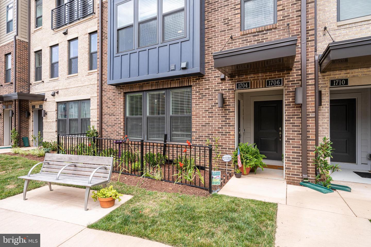 Photo 3 of 41 of 1704 Bandit Loop #20a townhome