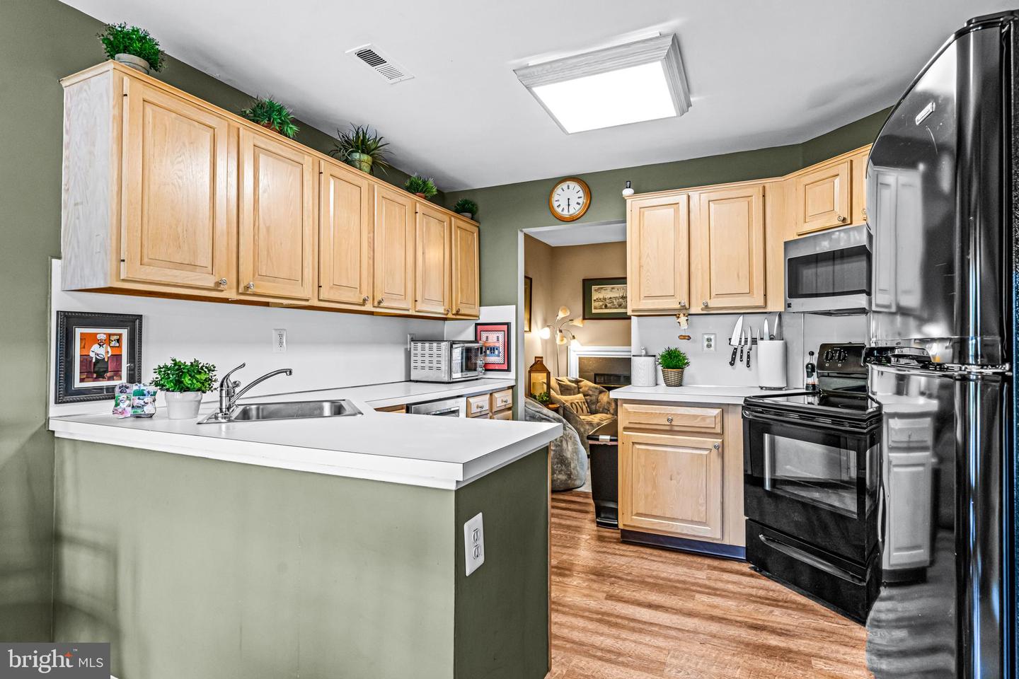 Photo 9 of 45 of 36 Cedar Ct townhome