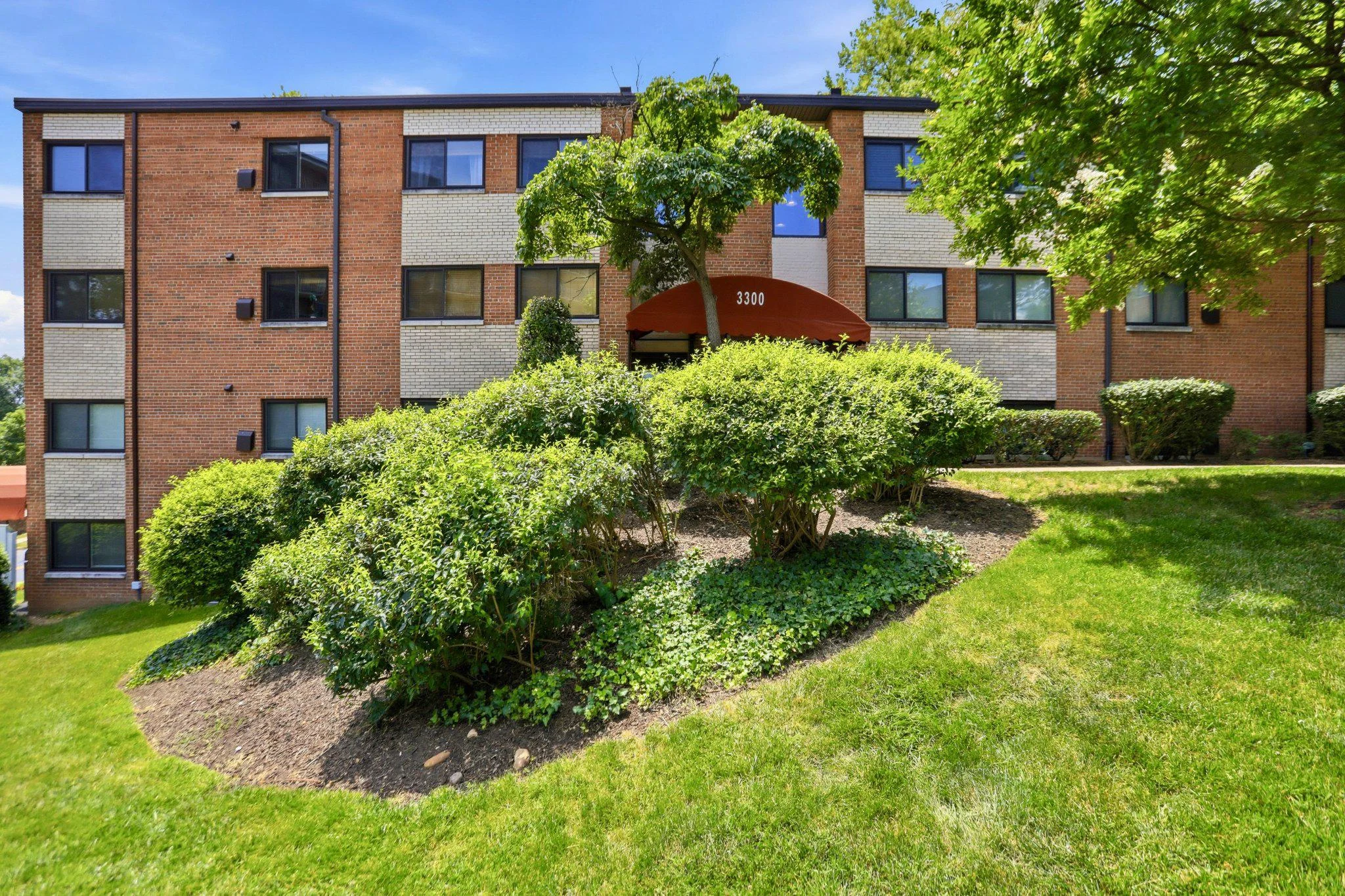 3300 S 28th Street Unit 402