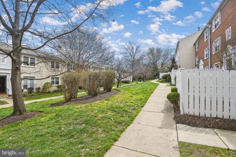 Condominium in Arlington VA 4646 28th ROAD 2.jpg