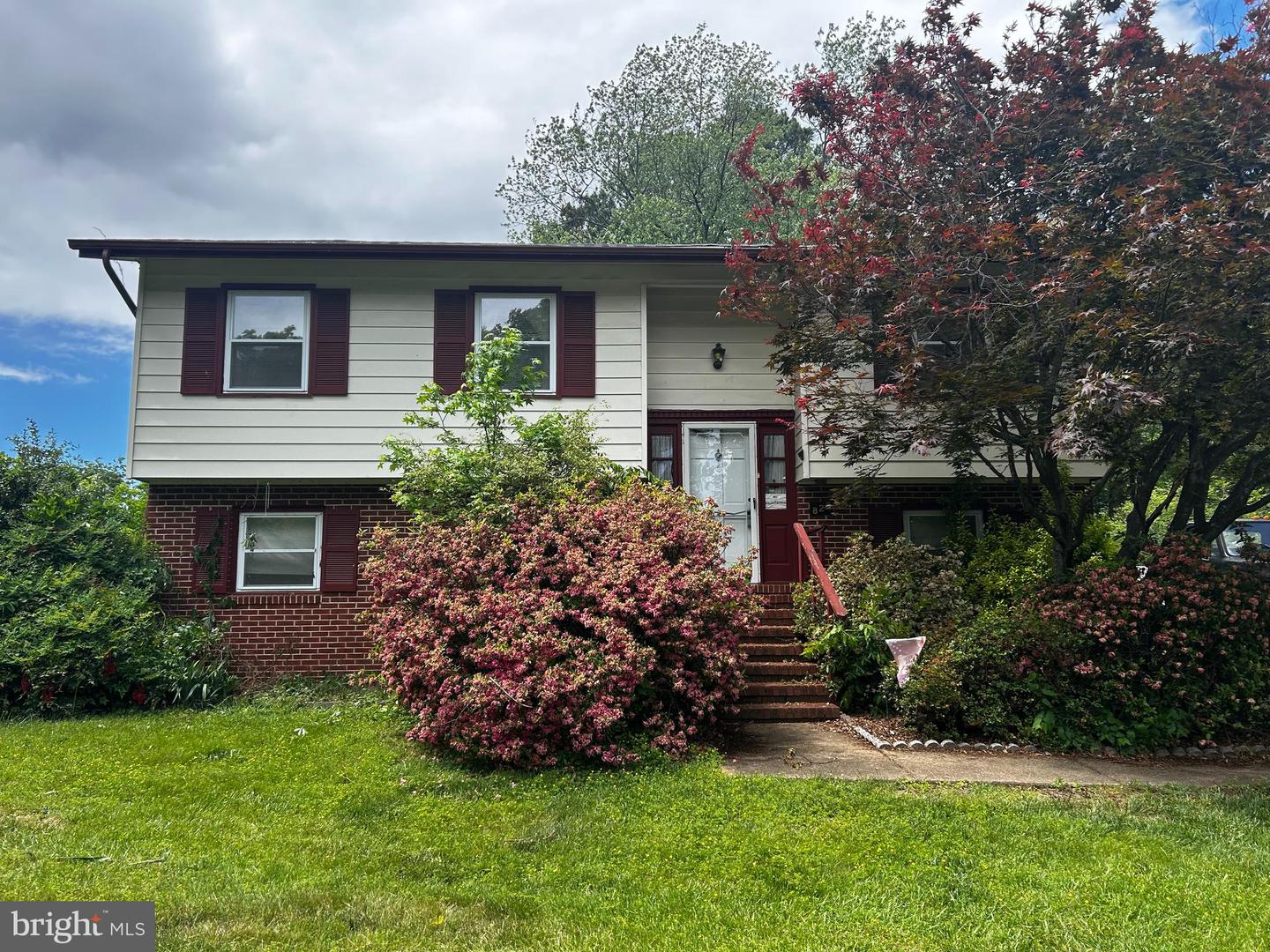 828 Salem Dr