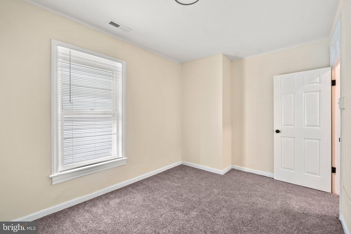 Photo 21 of 43 of 225 Locust St townhome