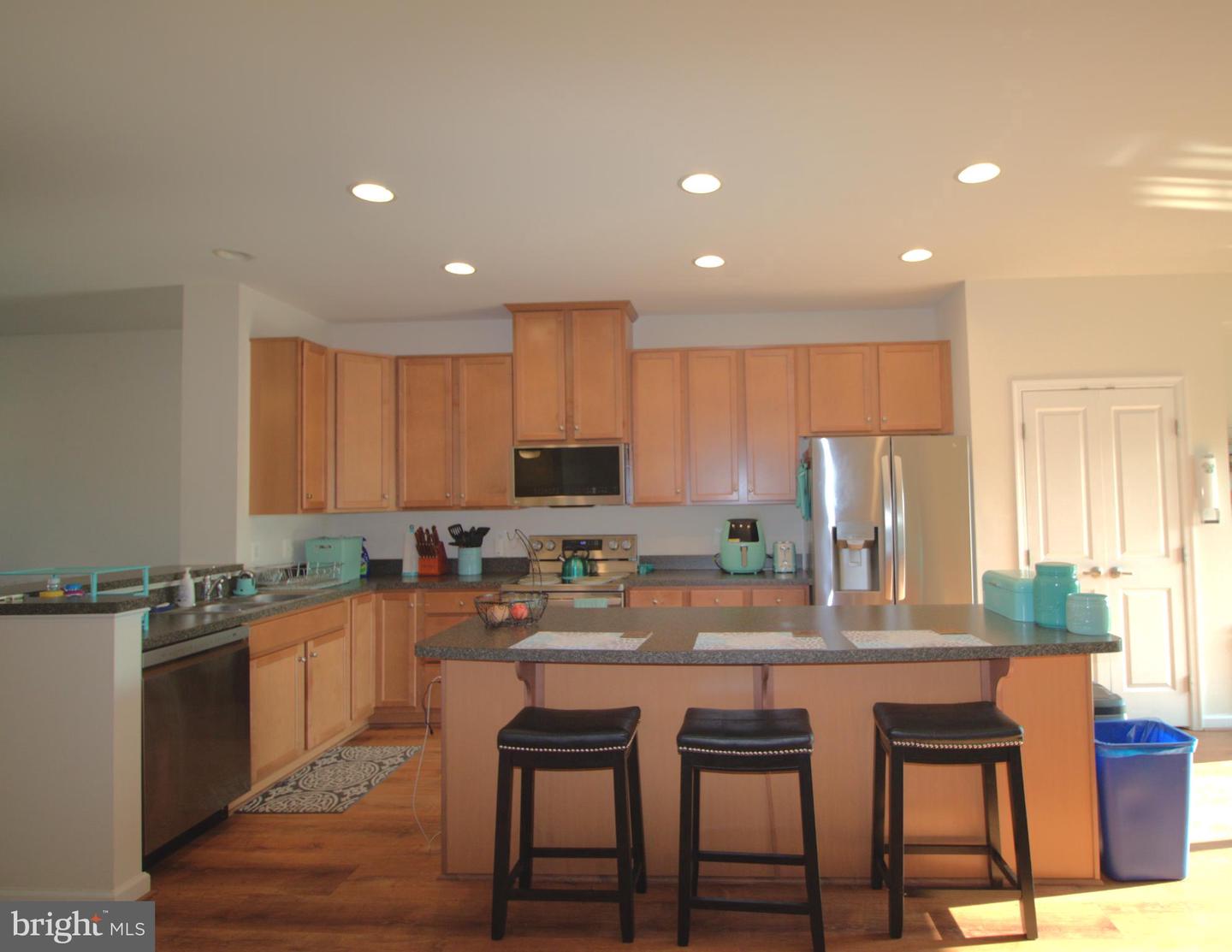 Photo 13 of 40 of 207 Spring Park Ln townhome