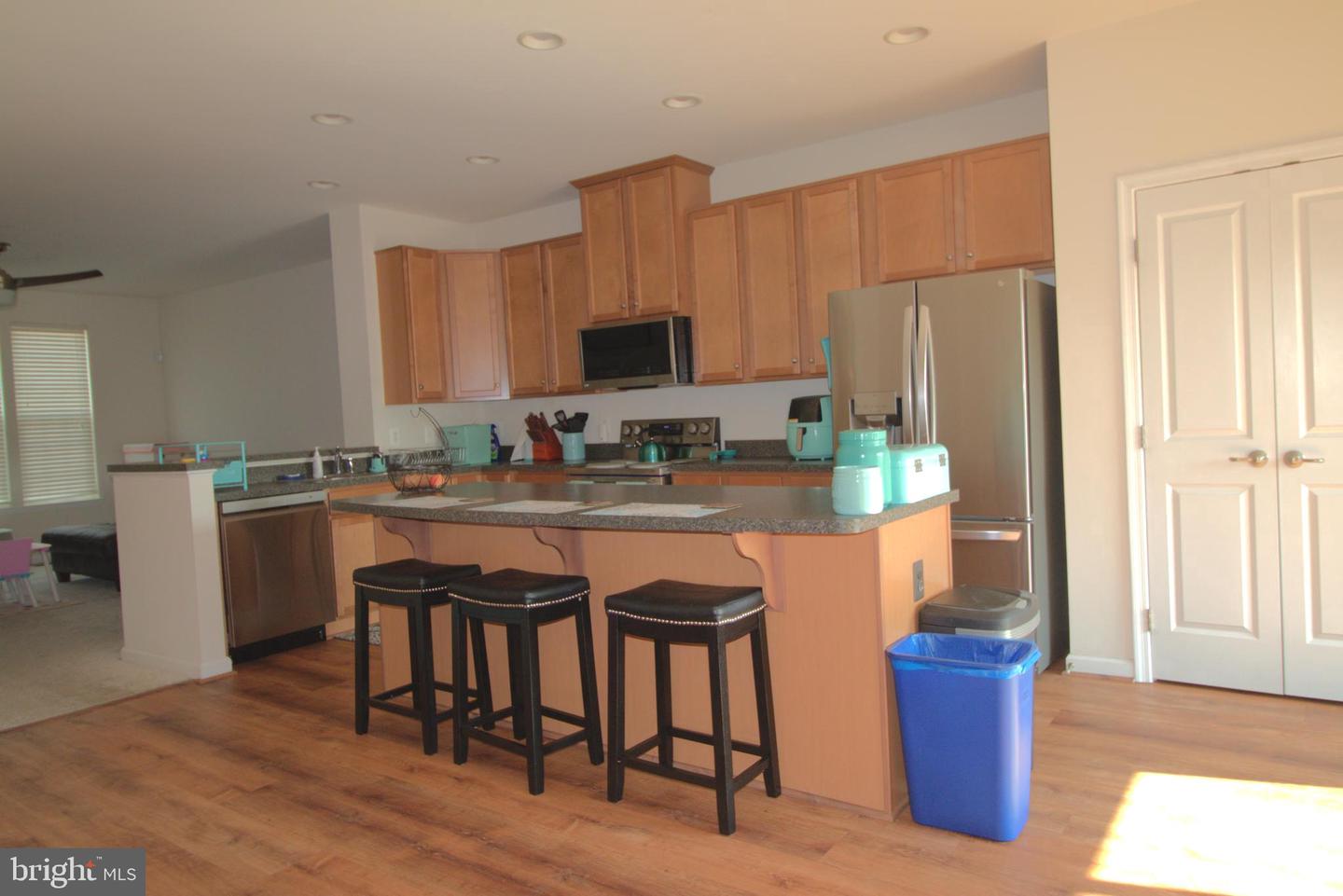 Photo 10 of 40 of 207 Spring Park Ln townhome