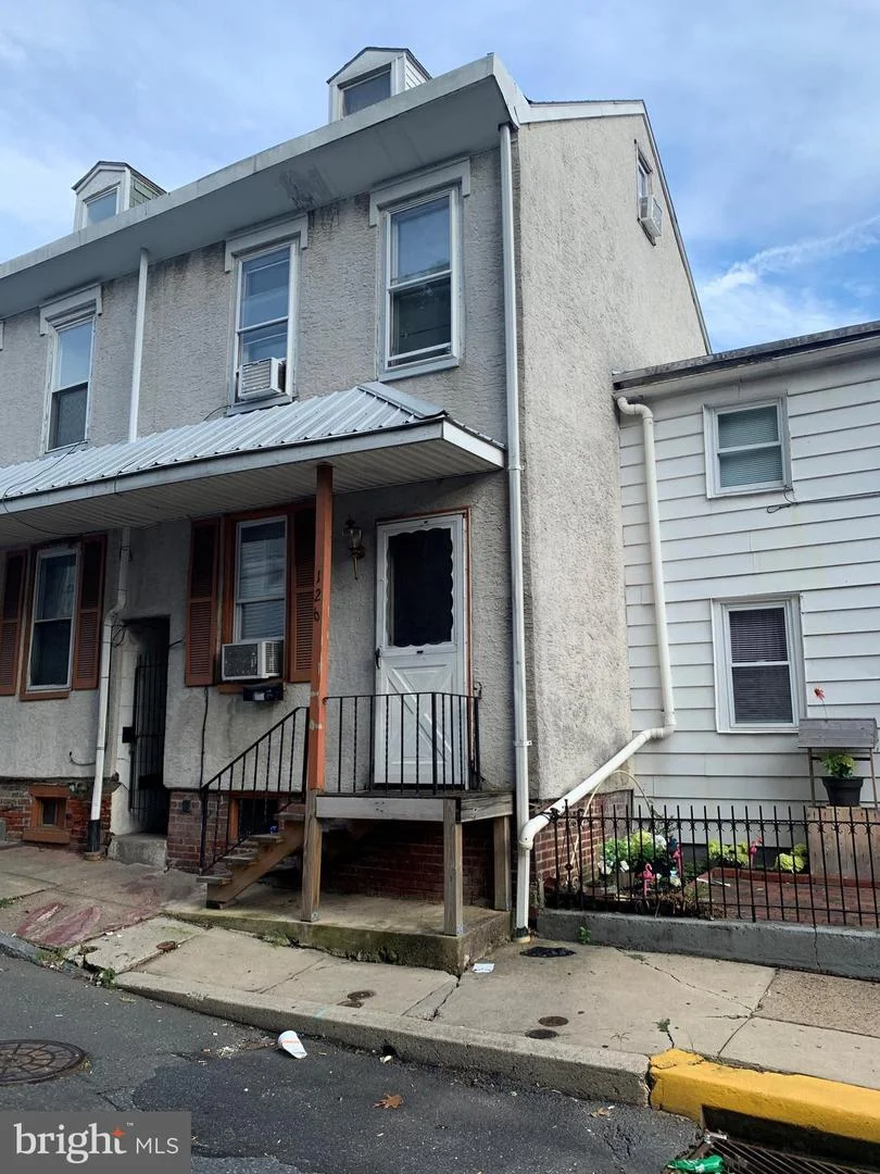 126 W Elm Street