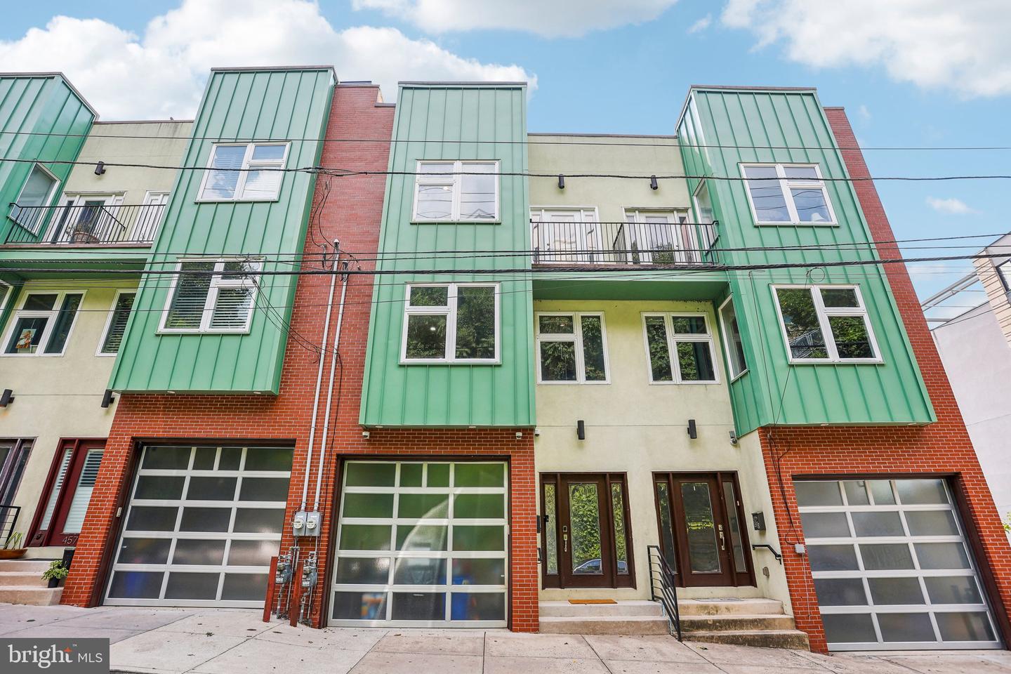 View Philadelphia, PA 19127 townhome