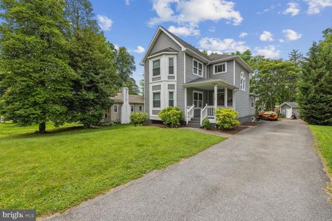 Single Family Residence in Gaithersburg MD 115 Meem AVENUE.jpg