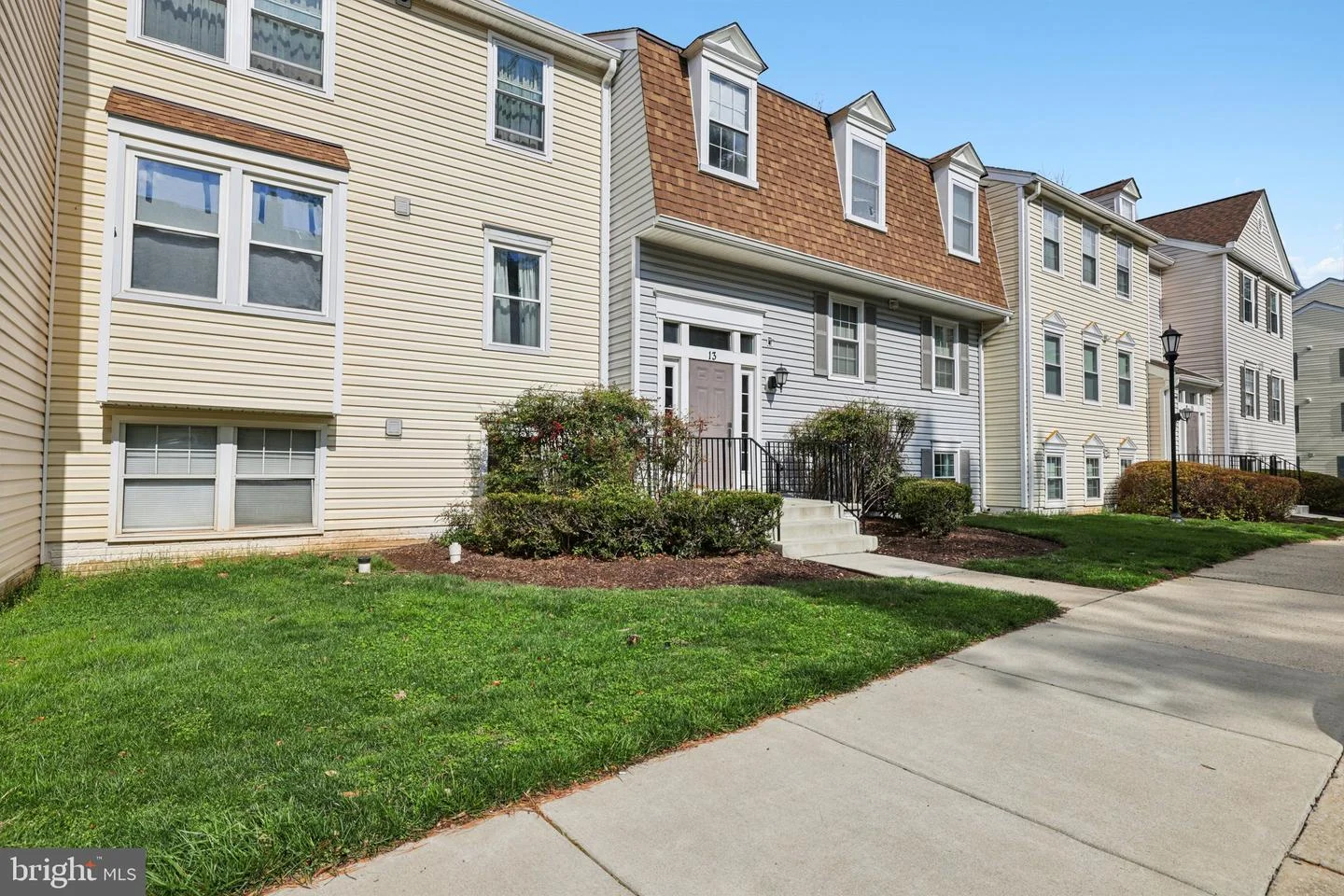 13 Pickering Court Unit 13-02