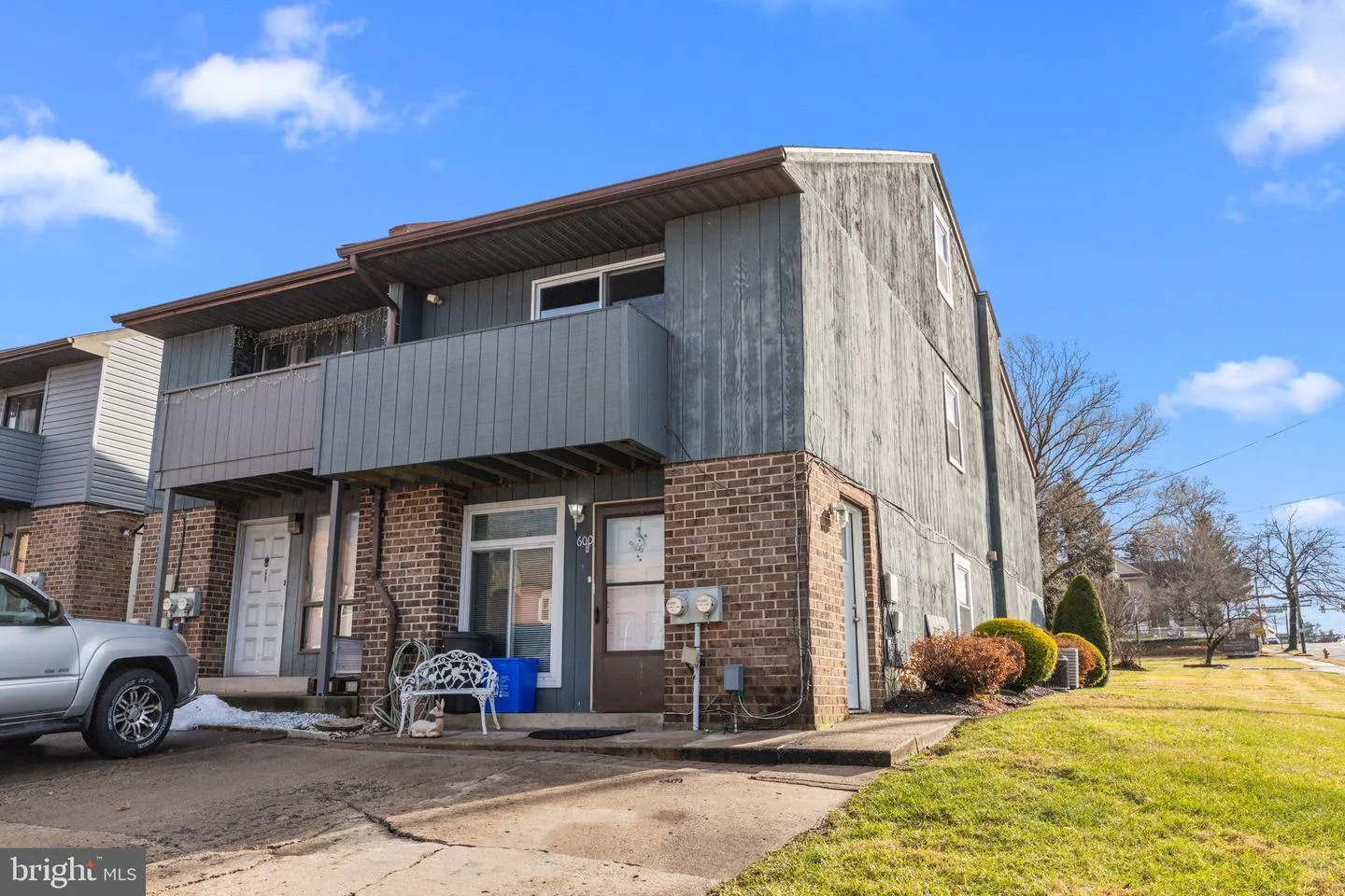 600 Hazell Lane