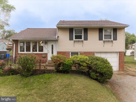 615 Wynnbrook Rd Secane PA 19018