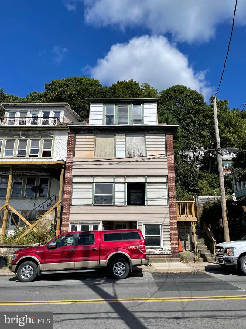 29 E Sunbury Street