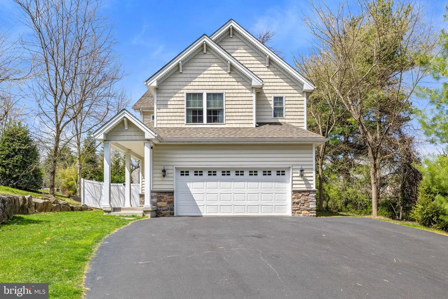 100 Hillside Circle