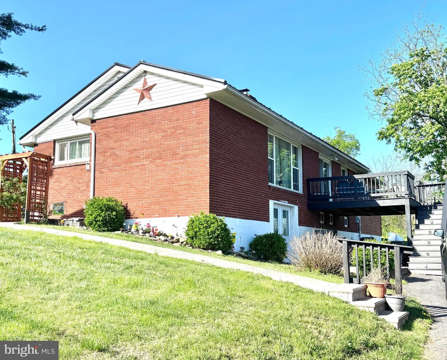 807 N Pine Street, Burnham, PA, 17009
