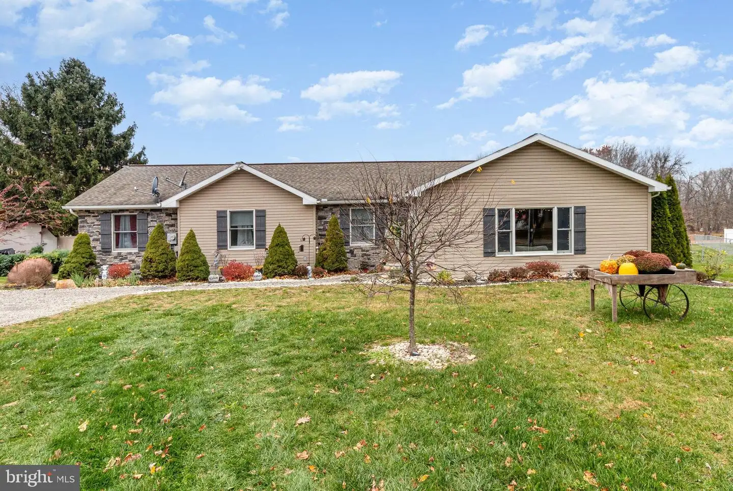 34 South Side Drive Dr, Newville, PA, 17241