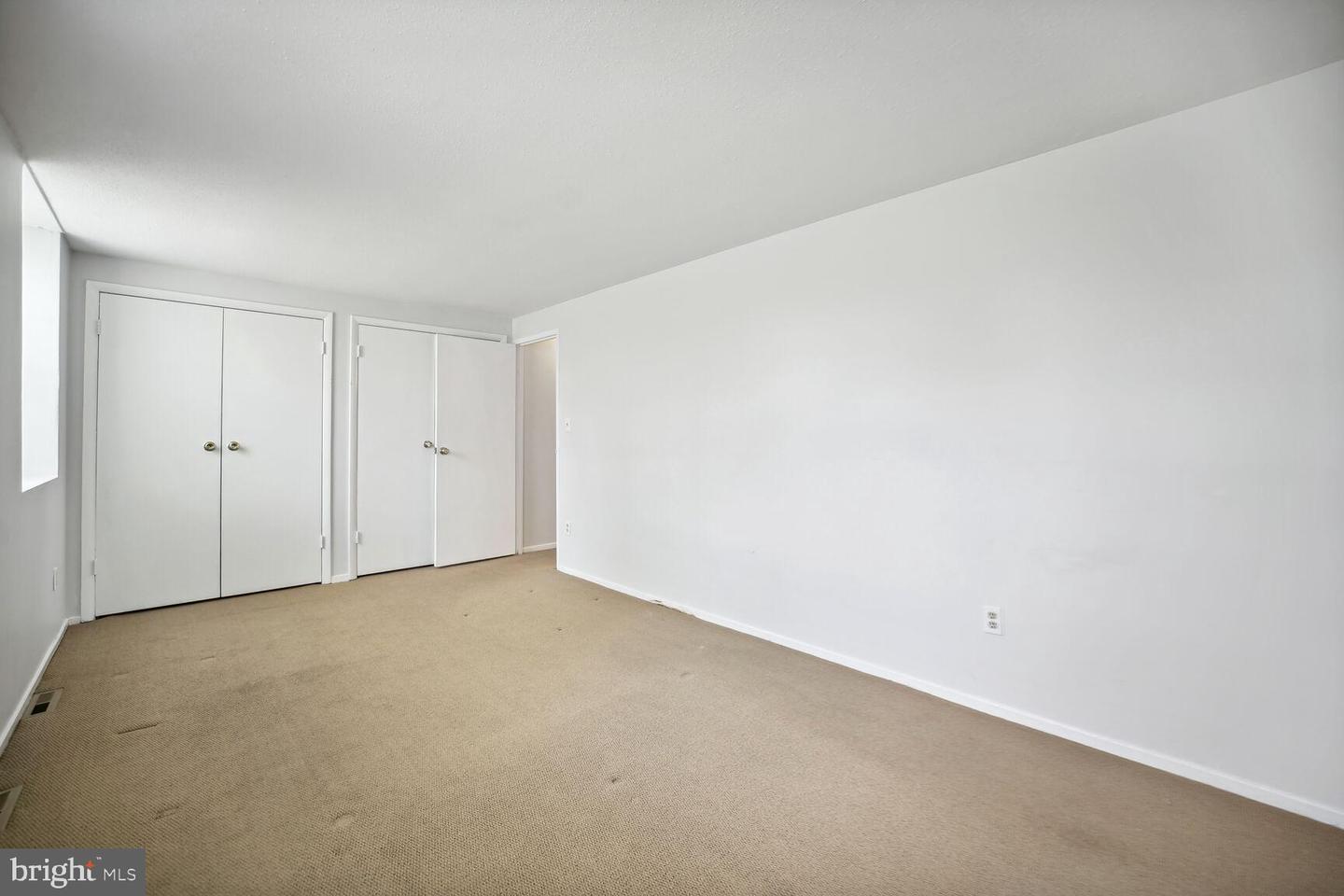 Photo 7 of 12 of 1931 Village Green Dr #U-203 townhome