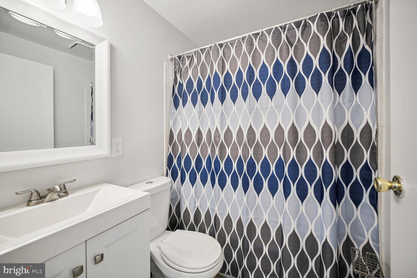 Photo 8 of 12 of 1931 Village Green Dr #U-203 townhome