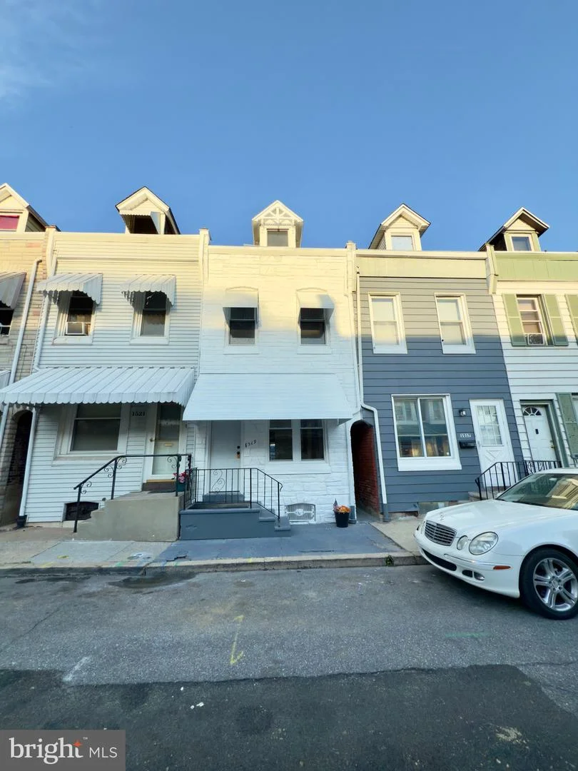 1519 Moss Street