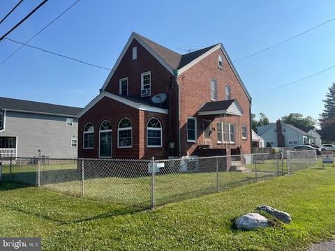 Single Family Residence in Morrisville PA 60 Hill AVENUE.jpg