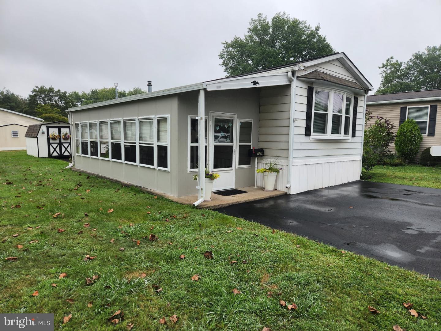 127 Tulip Dr