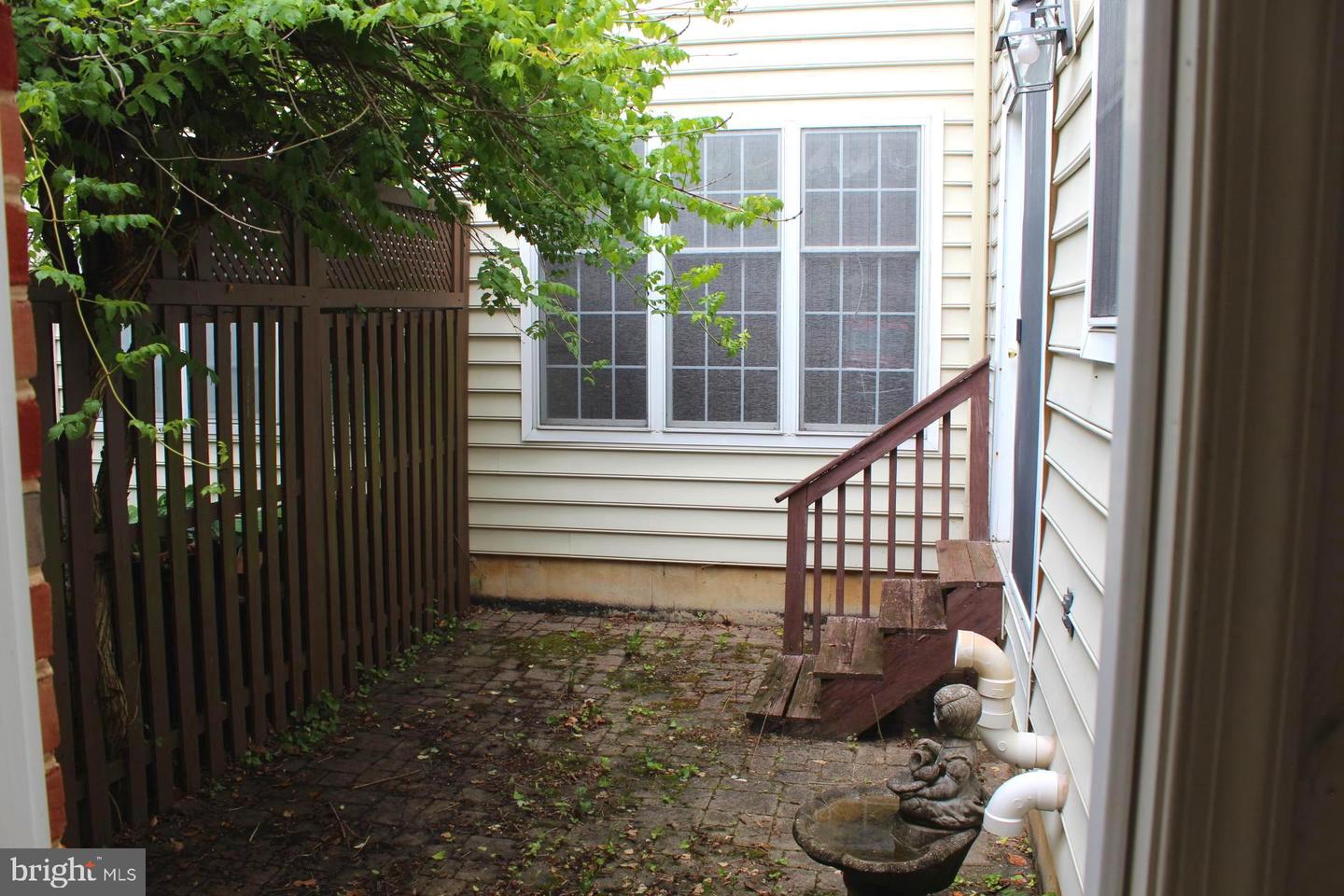 Photo 33 of 48 of 13 Fenwyck Cir townhome