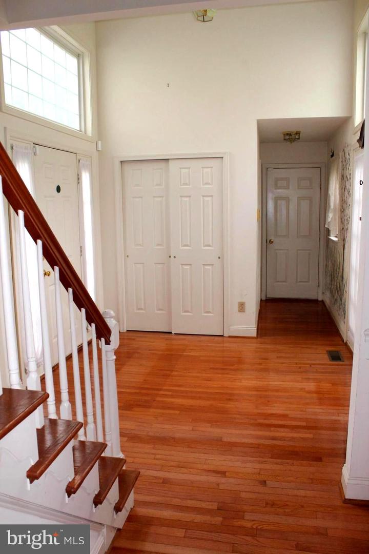 Photo 15 of 48 of 13 Fenwyck Cir townhome