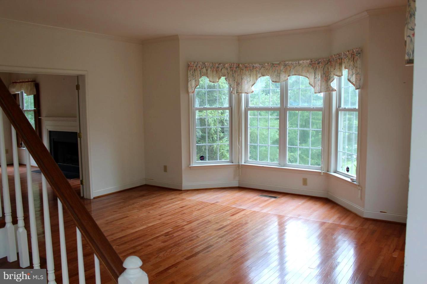Photo 6 of 48 of 13 Fenwyck Cir townhome