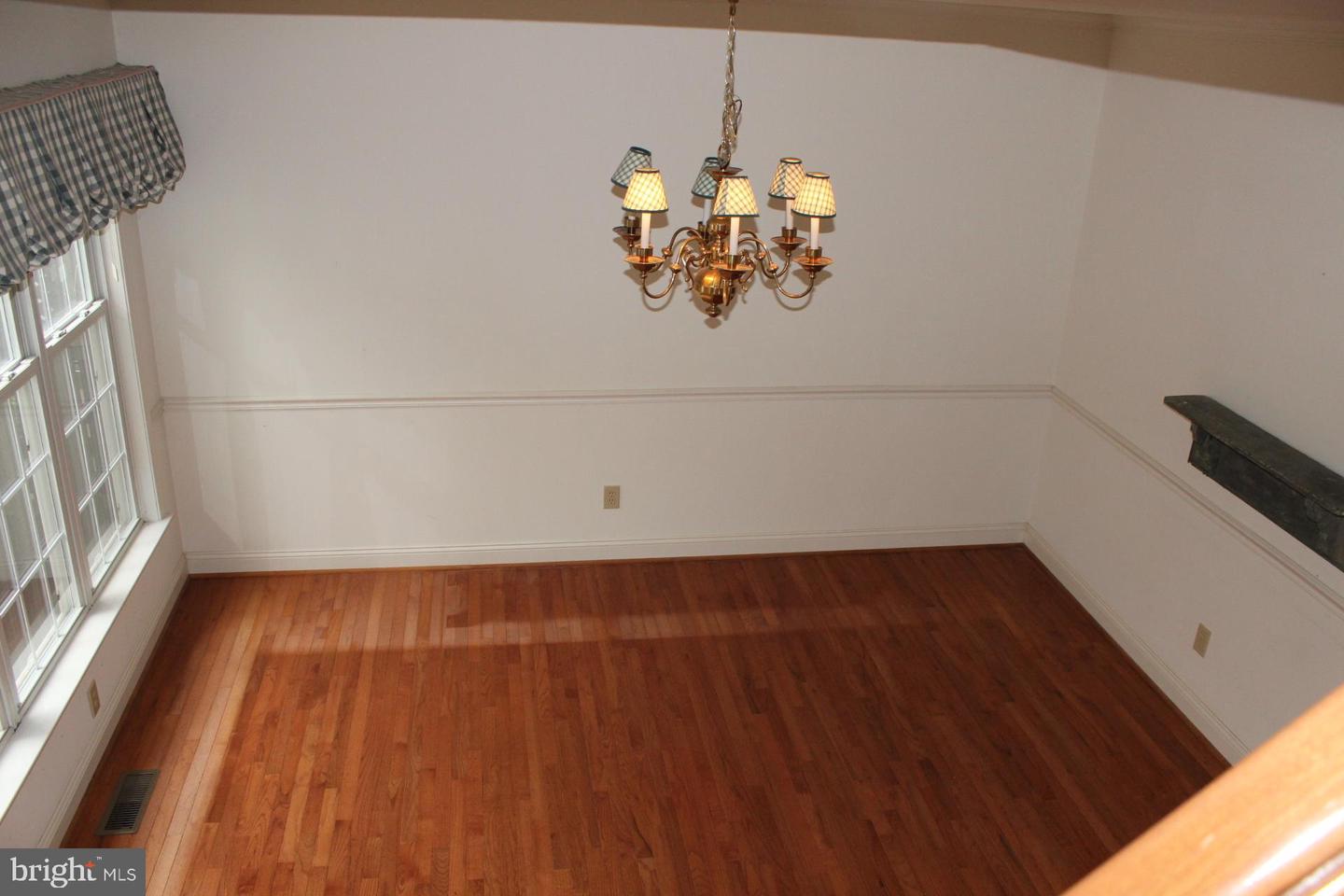 Photo 8 of 48 of 13 Fenwyck Cir townhome